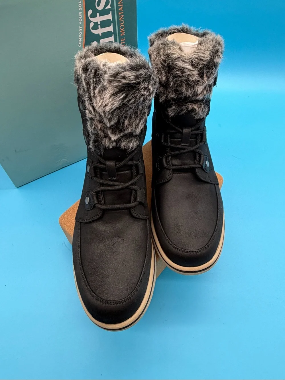 Cliffs by WHITE MOUNTAIN Black Winter Lace-Up Boots Faux Fur Trim Womens 10